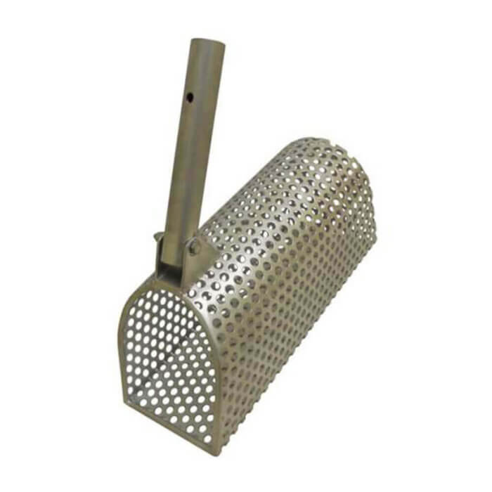 Flat Trap for Skimming Along Flat Areas